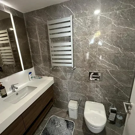 اسطنبول *